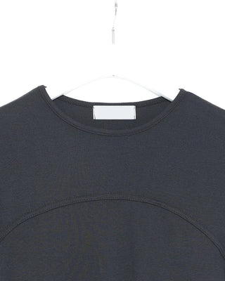Bust yoke seam half T-shirt