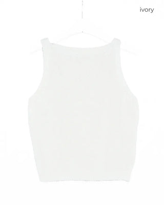 Boat neck sleeveless knit