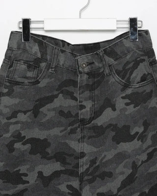 Camouflage flap pocket Bermuda denim pants