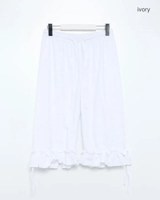 Big Pattern Dot Frill Hem Half Pants