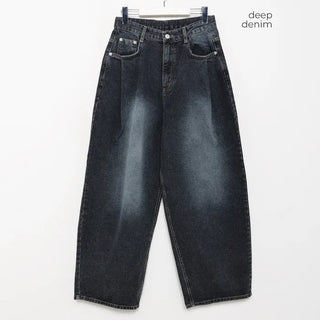 One-tuck wide denim pants