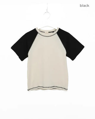 Raglan semi-cropped short-sleeved T-shirt