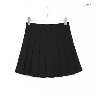 Pleated skirt