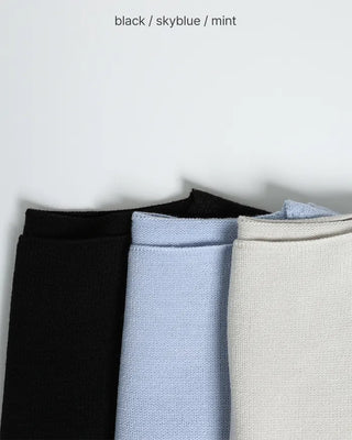 Simple boat neck knit