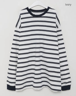 Multi-striped long-sleeved T-shirt