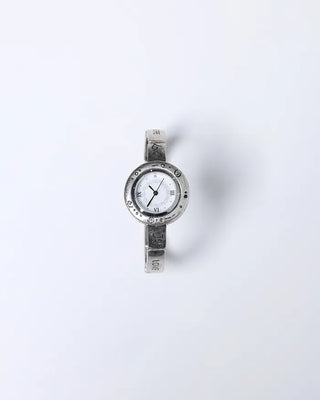 Vintage design round analog handwatch