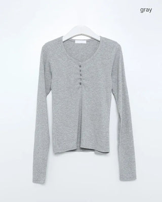 Henley neck long-sleeved T-shirt