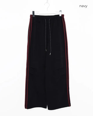 Line detail easy pants