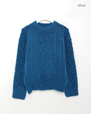 Round neck cable knit