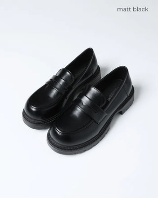 Round-toe penny loafers