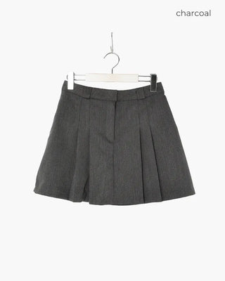 Basic pleated mini skirt
