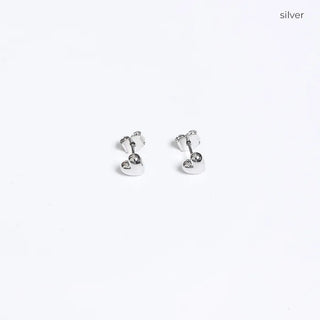 Mini heart earrings
