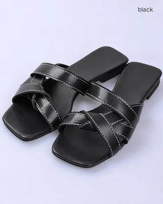 Square-toe twist sandals