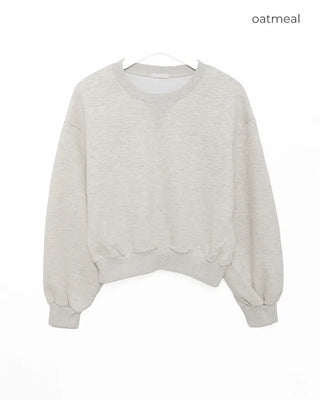 Simple cropped sweatshirt