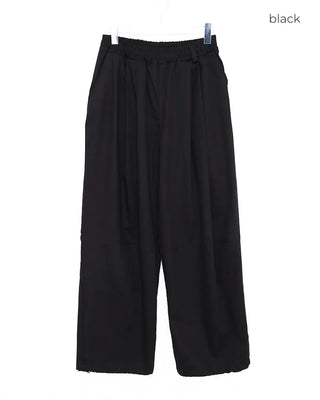 Cotton two-pleat wide-leg pants with key loop.