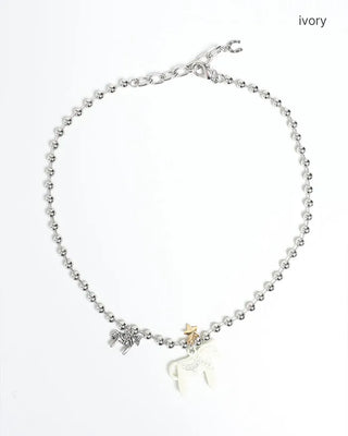 Horse motif pendant necklace