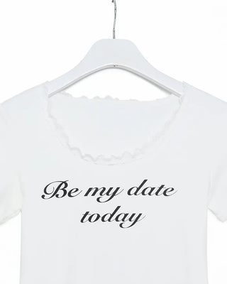 U-neck lace cropped T-shirt