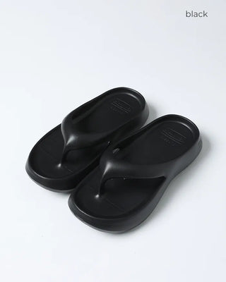 Voluminous thong sandals