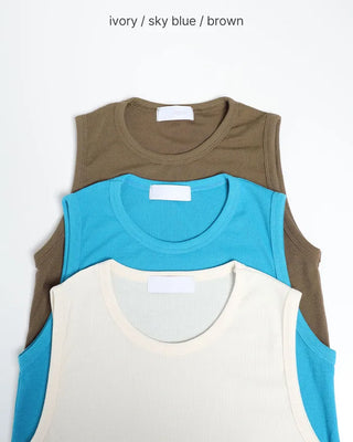 Round neck ribbed sleeveless top