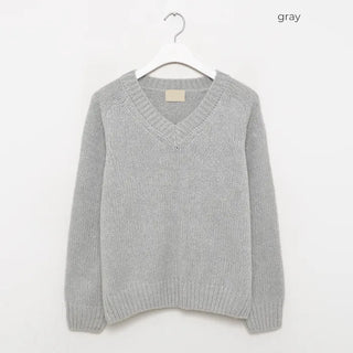 Vivid V-neck knit