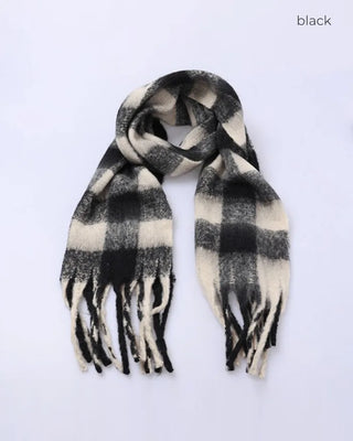 Daily check scarf