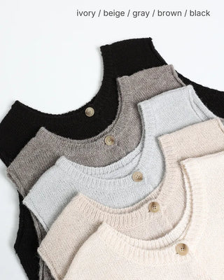 Round neck marble button knit vest