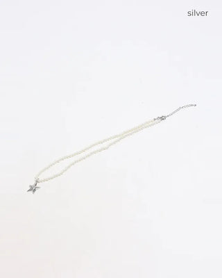 Star pendant pearl necklace
