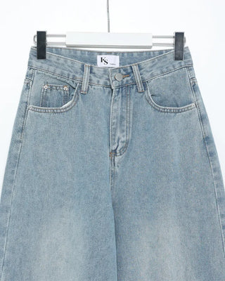 Rolled-up wide-leg denim pants