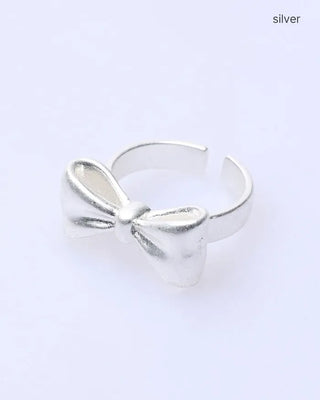 Ribbon motif ring