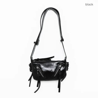 Zipper detail shoulder bag