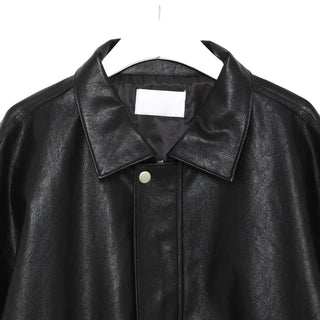 Loose-fitting leather jacket