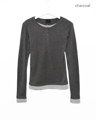 Half-open neck slim-fit layered t-shirt