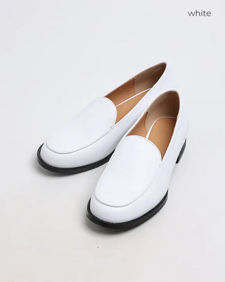 Round-toe slip-on loafers