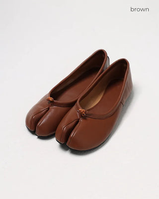 Tabipoint flat shoes