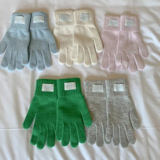 Pastel wool knit gloves