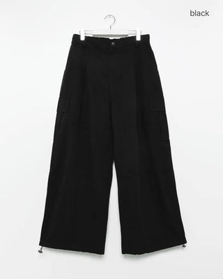 Panel-switching cargo pants