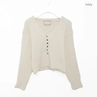 Small button wool cardigan