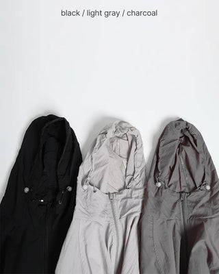 Zip-up hooded windbreaker