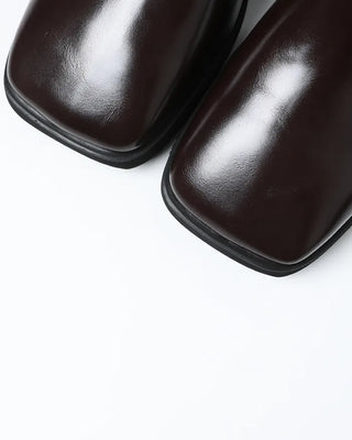 Square-toe mules