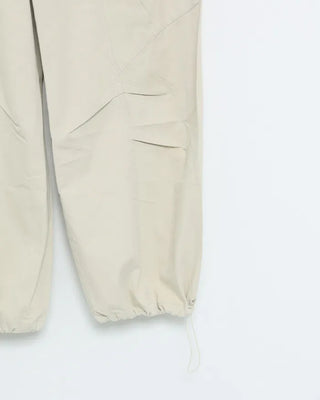 Cargo pants with elastic waistband and drawstring