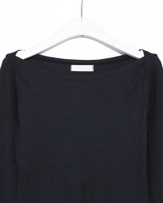 Boat neck cropped sleeve cut and sew
