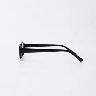 Black round glasses
