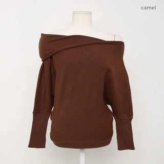 Off-shoulder knit