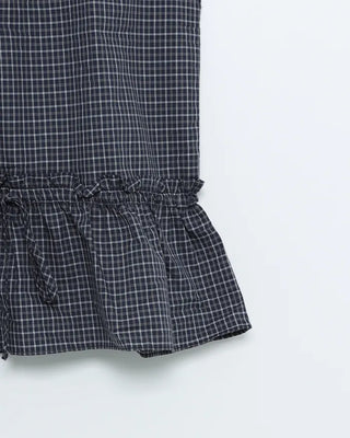 Color check sleeveless blouse