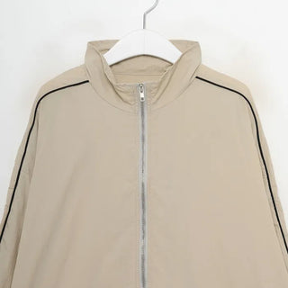 Two-tone windbreaker