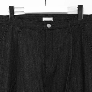 Center-tuck rigid baggy jeans