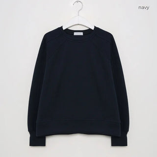 Raglan detail sweatshirt