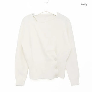 String Button Knit