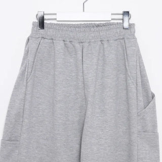 Jogger pants with elastic waistband and side pockets