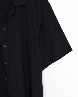 Open-collar short-sleeved shirt